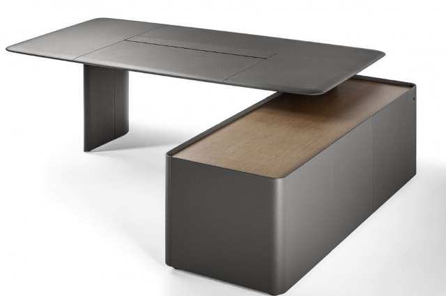Итальянский письменный стол Trust Regular Desk от Poltrona Frau