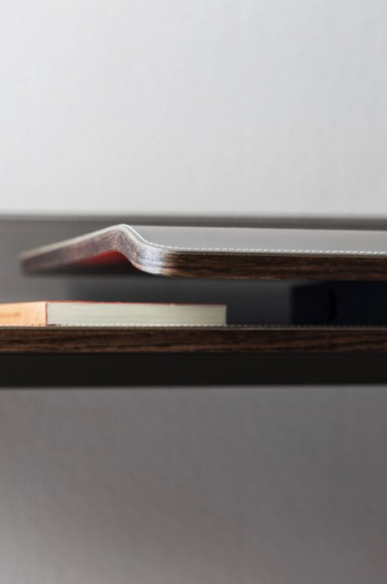 Итальянский письменный стол Iren Freestanding desk от Poltrona Frau
