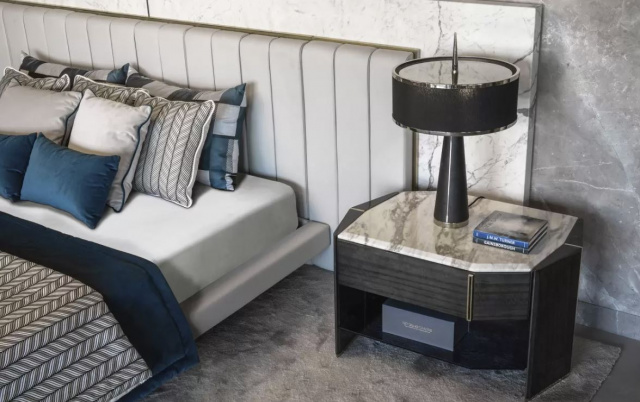Итальянская тумбочка ALGERONE NIGHTSTAND от  LUXXU