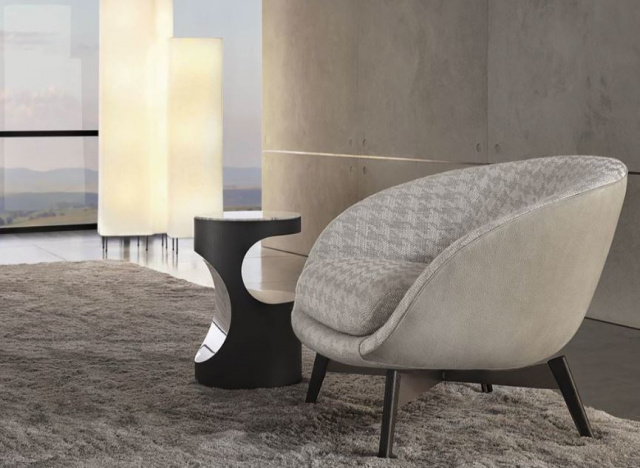 Итальянское кресло Russell ARMCHAIR от Minotti